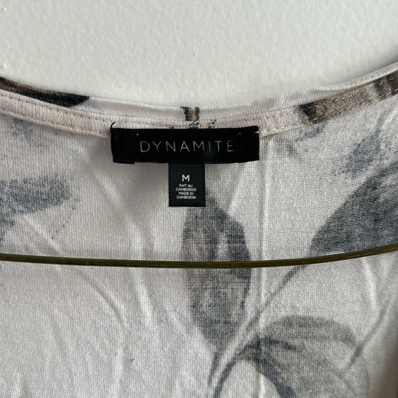 DYNAMITE Quarter Zip V-Neck Tank Top - Picture 3 of 5